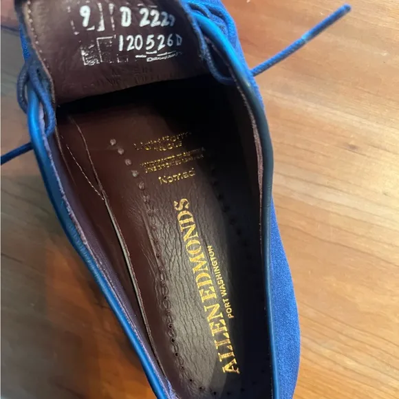 👞 Allen Edmonds Nomad Suede Oxford