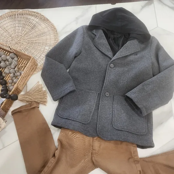 [ CALVIN KLEIN JEANS] boys size 7, layered  gray/ black jacket/ blazer- coat all