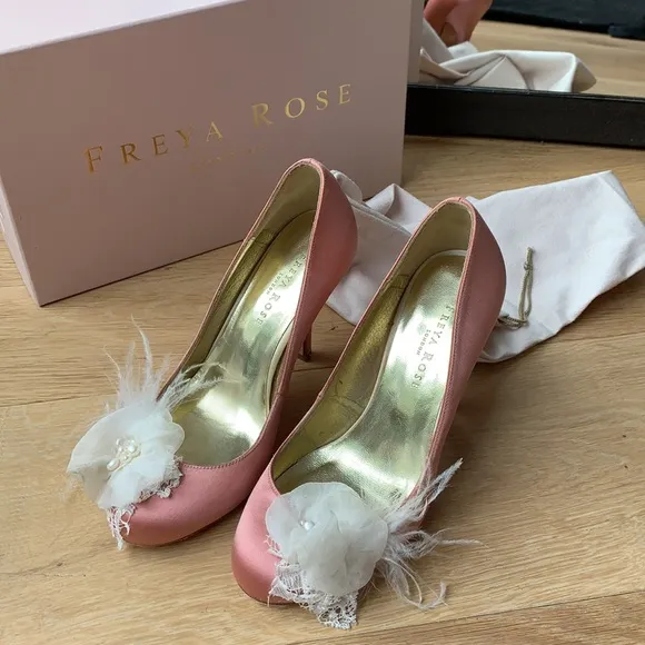 🦄 Freya Rose satin heels with romantic feather accent