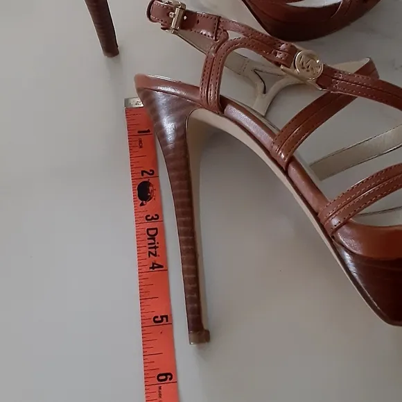 🆕️ MICHAEL  Michael Kors NWT Caramel Brown Size 7M Platform Stiletto Heel Shoes