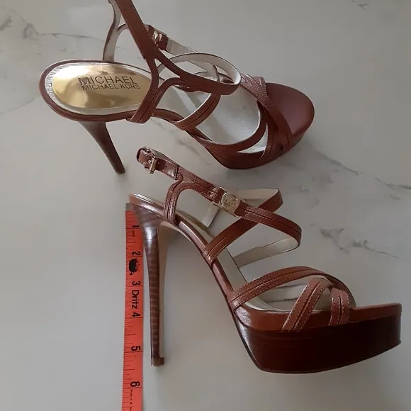 🆕️ MICHAEL  Michael Kors NWT Caramel Brown Size 7M Platform Stiletto Heel Shoes