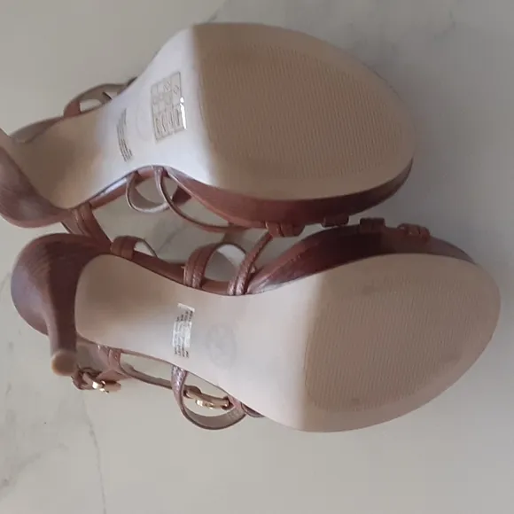 🆕️ MICHAEL  Michael Kors NWT Caramel Brown Size 7M Platform Stiletto Heel Shoes