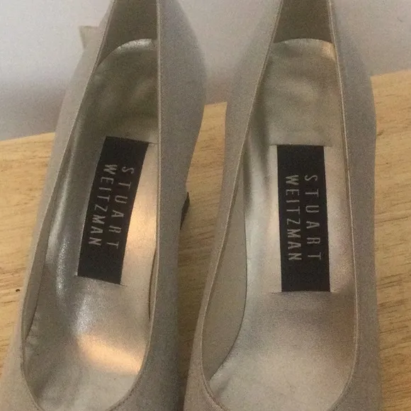 🌞 Vintage Stuart Weitzman dress square closed toe block heel silver women 6.5