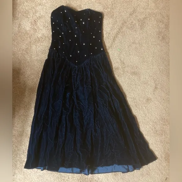🇺🇸 Vintage Velvet Strapless Dress