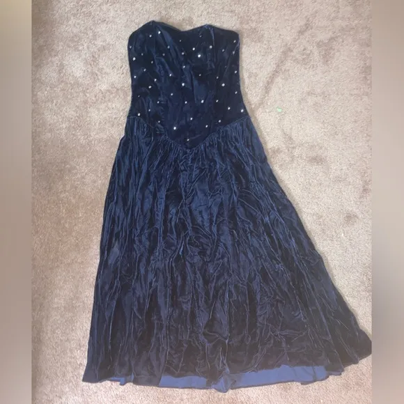 🇺🇸 Vintage Velvet Strapless Dress