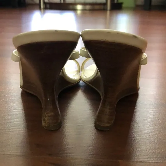 100% authentic VINTAGE Ferragamo F shaped heels
