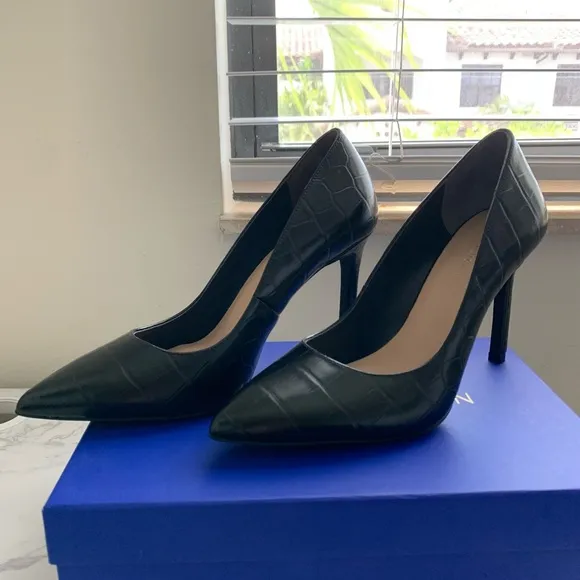 4STUART WEITZMANDancer 95 croc-effect leather pumps