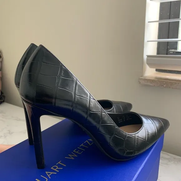 4STUART WEITZMANDancer 95 croc-effect leather pumps
