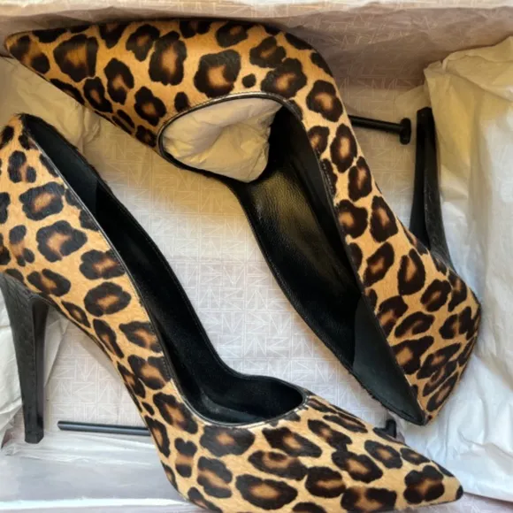 $625 NEW Tamara Mellon ADDICTION 105 Black Brown LEOPARD PONY Pump Shoes size 38