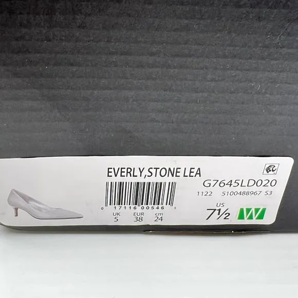 7.5W 7.5 WIDE Naturalizer Everly Metallic Silver Point Toe Pumps Heels Shoes