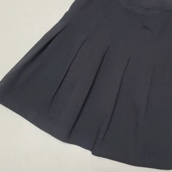 90s Vintage Sporting Look Black Stretch High Waisted Pleated Volup Mini Skirt 22