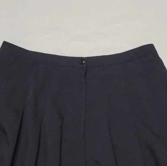 90s Vintage Sporting Look Black Stretch High Waisted Pleated Volup Mini Skirt 22