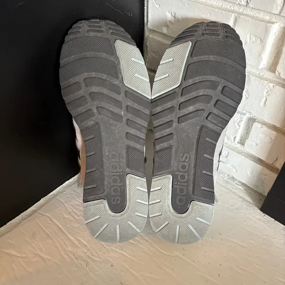 Adidas Men's Run 80s Gray and Black Sneakers