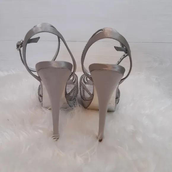 Adrianna papell rhinestone stilettos shoes 8.5