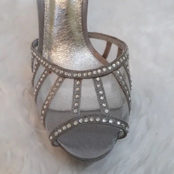Adrianna papell rhinestone stilettos shoes 8.5