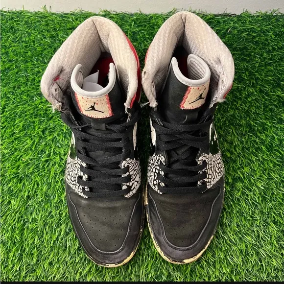 Air Jordan 1 Retro High x Dave White Wings of the Future
