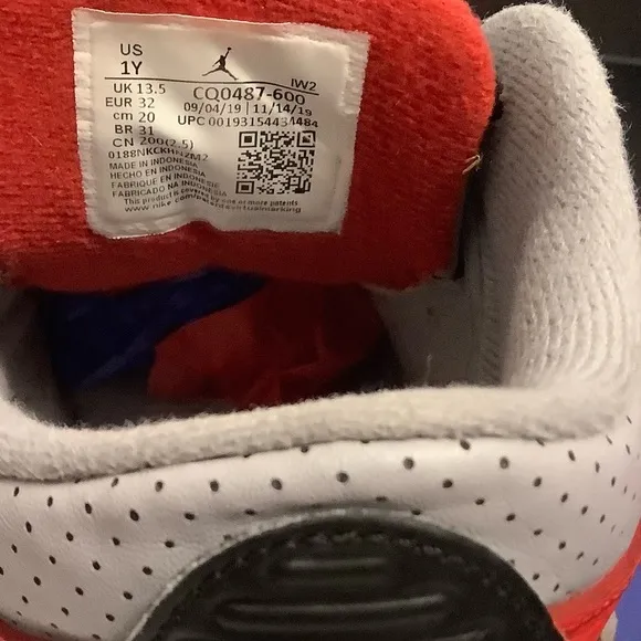 Air Jordan 3 Fire Red Kids Size 1y