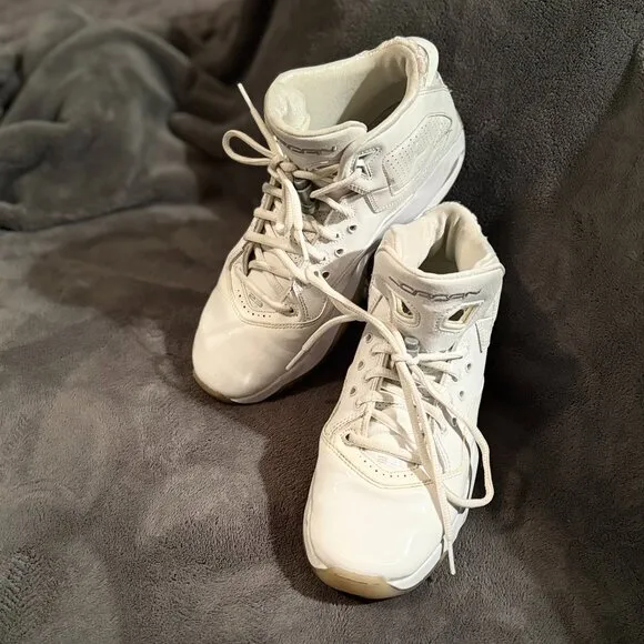Air Jordan &quot;Mars 270  - Size 7Y - White  - Model CK1425-100 (Gently Used)