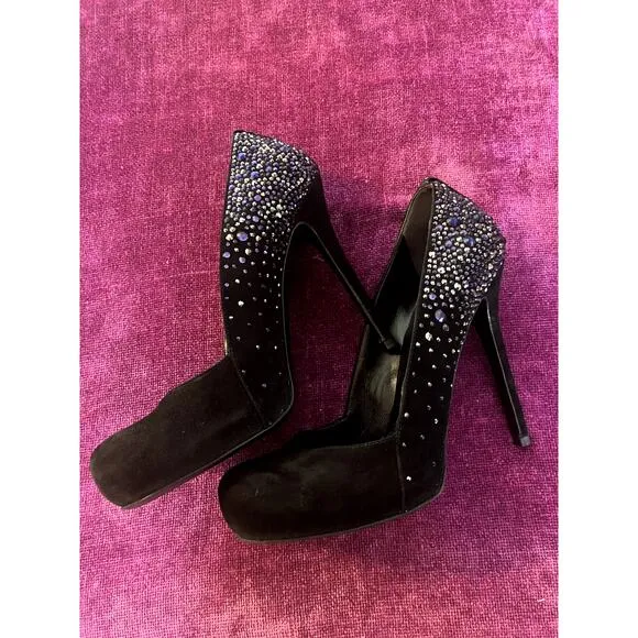 ALEXANDER McQUEEN Swarovski Crystal Encrusted Stiletto Pump Size 39 Heels Shoes