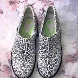 Align Nursing clogs shoes size  9 1/2 white Leopard