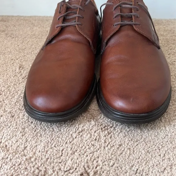 Allen Edmonds Commuter Brown Leather Derbies Dress Shoes