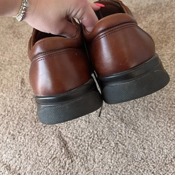 Allen Edmonds Commuter Brown Leather Derbies Dress Shoes