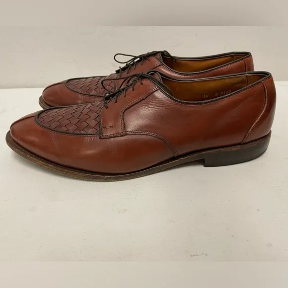 Allen Edmonds Made in USA Hersey Chili Split Moc Toe Lace Up Blucher Size 16 D