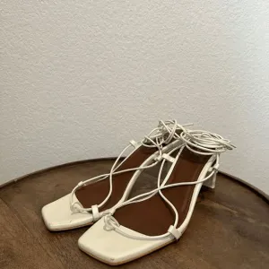 Alohas Bellini Cream Leather Heeled Gladiator Strappy Sandals Women's Size 38 US