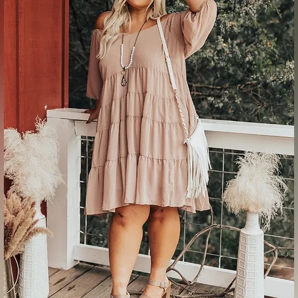 Andrée by Unit • Babydoll Tiered Shift Dress in Tan Iced Mocha Latte Pink Sz 3X
