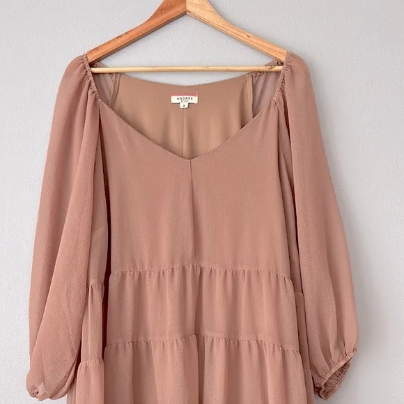 Andrée by Unit • Babydoll Tiered Shift Dress in Tan Iced Mocha Latte Pink Sz 3X
