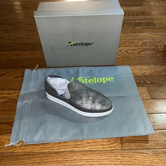 Antelope Sailor Suede Flat Fashion Sneakers Gray &amp; White Women’s EU Size 36
