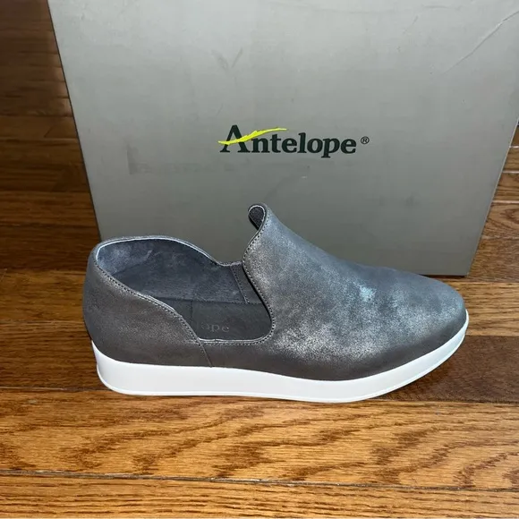 Antelope Sailor Suede Flat Fashion Sneakers Gray &amp; White Women’s EU Size 36