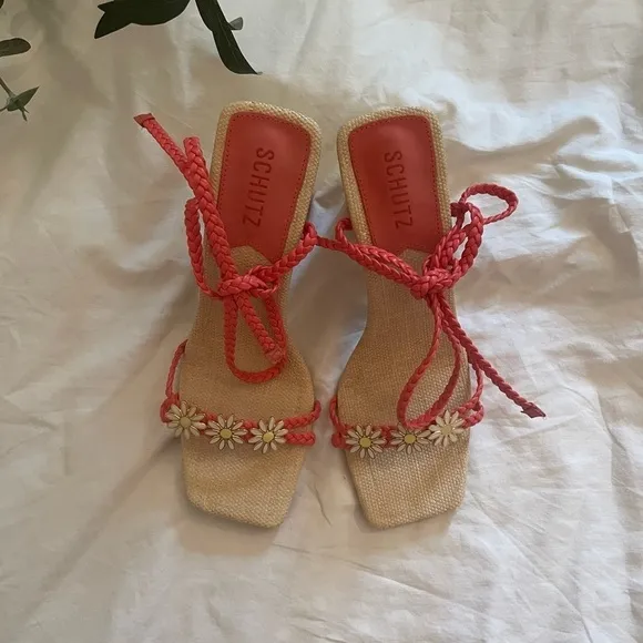 ANTHROPOLOGIE Schutz Hina Coral Daisy Strappy Square Toe Block Heel Sandals 9