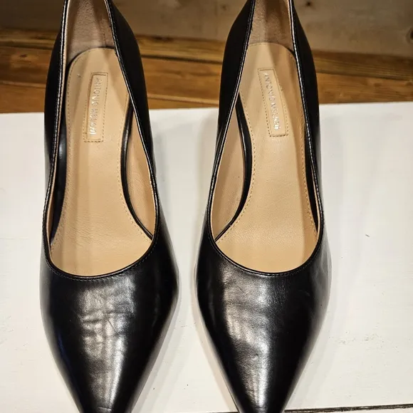 Antonio Melani Black Leather Women's Shoes With Block Heel. Size 7