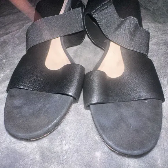 Aquatalia Pebbled Black Leather Strappy Sandals Sz 9.5