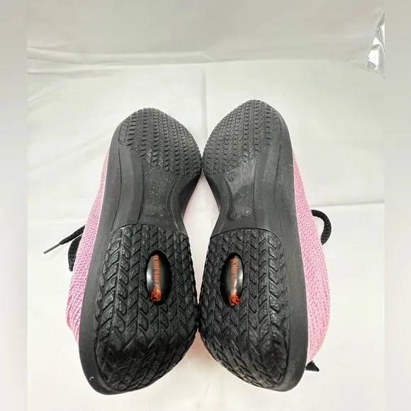 Arcopedico pink &amp; black embroidered shoes, new never worn