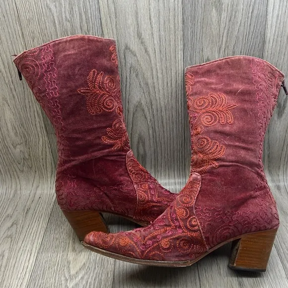Artemis Embroidered Heel Suede Boots