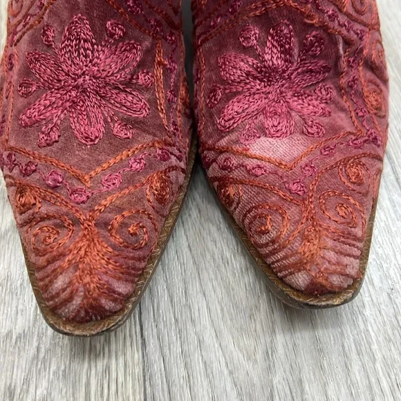 Artemis Embroidered Heel Suede Boots