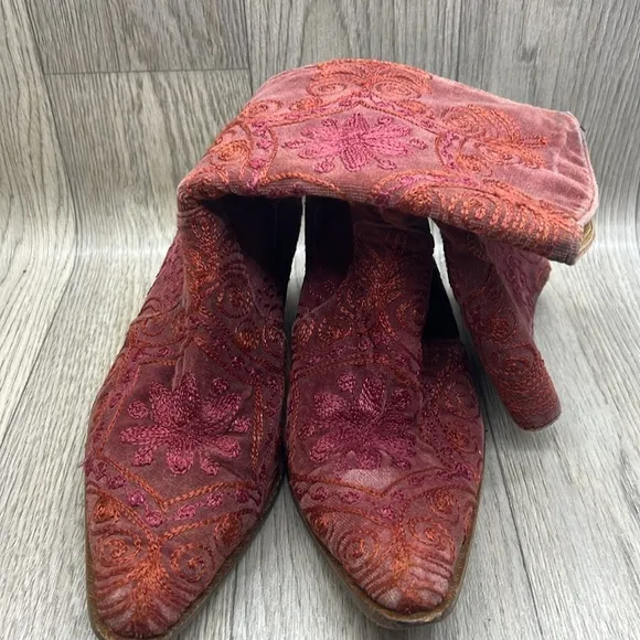 Artemis Embroidered Heel Suede Boots