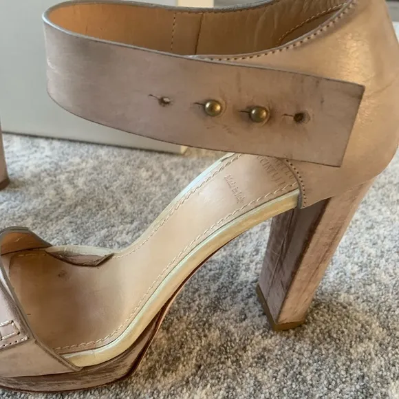 Authentic Brunello Cucinelli neutral toned ladies open toe heels size 38.5