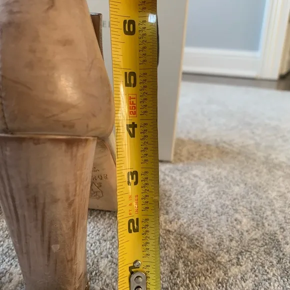 Authentic Brunello Cucinelli neutral toned ladies open toe heels size 38.5