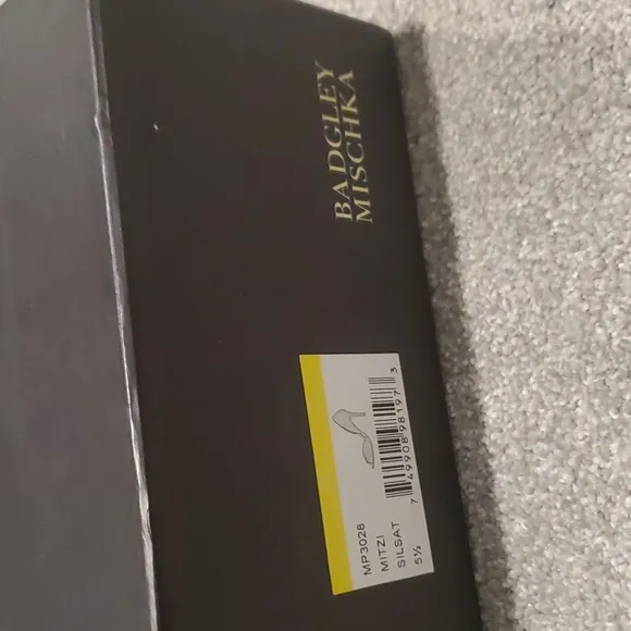 Badgley Mischka 5.5 Mitzi Shoes