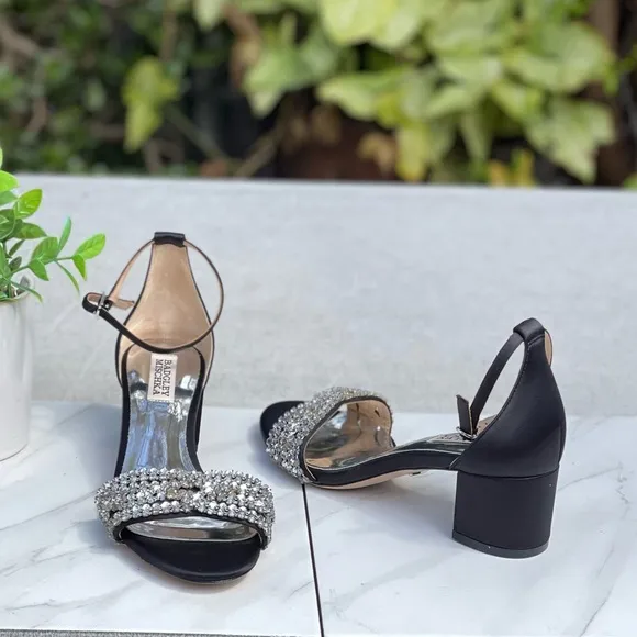 Badgley Mischka party shoes embellished Triana, block heel women size 6.5