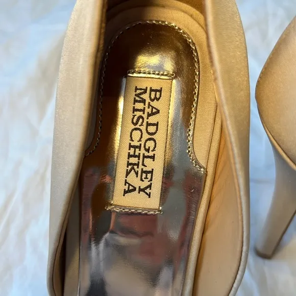 Badgley Mischka Rhinestone Silk Peeptoe Shoes Heels Open Toe Wedding Blush 8.5
