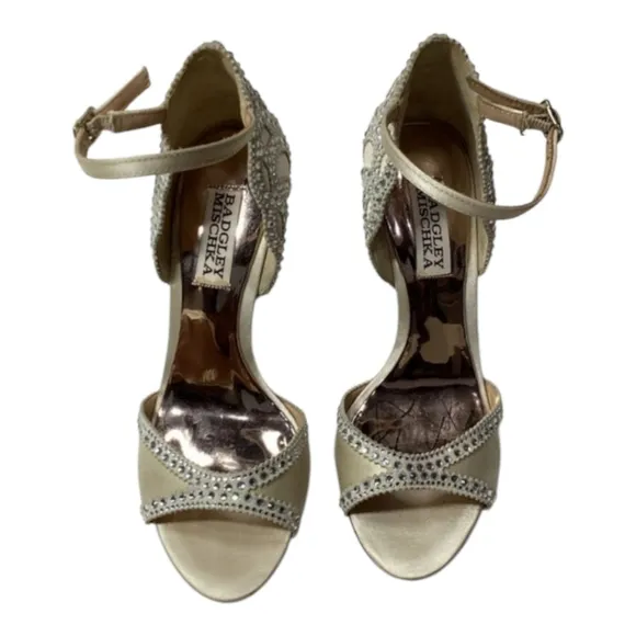Badgley Mischka Roxy Ankle Strap Rhinestone Kelly Wedding sandal Size 6 Beige