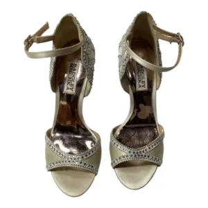 Badgley Mischka Roxy Ankle Strap Rhinestone Kelly Wedding sandal Size 6 Beige