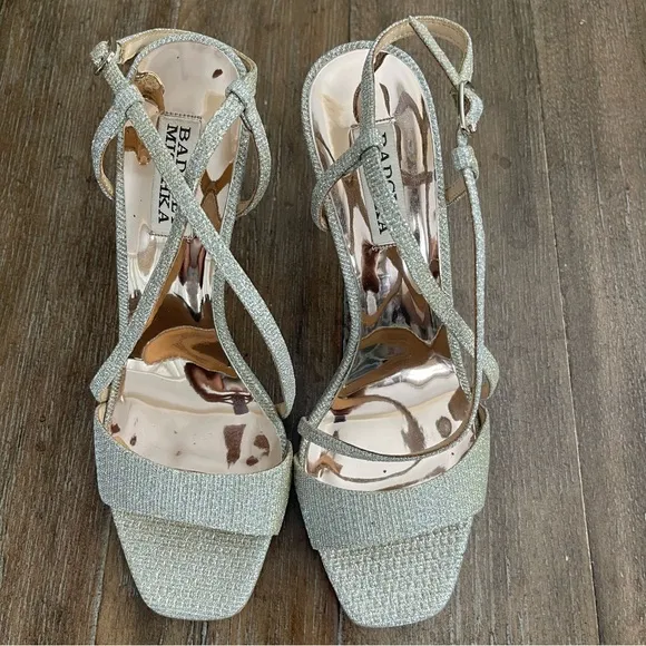 Badgley Mischka Silver Metallic Strappy Sandals Women’s 8 Elegant Evening Prom