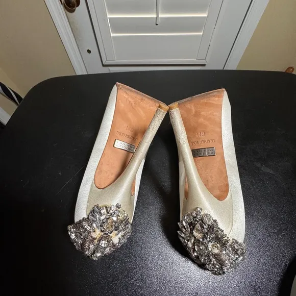 Badgley Mischka size 6 M Kiara ivory satin rhinestone wedding shoes