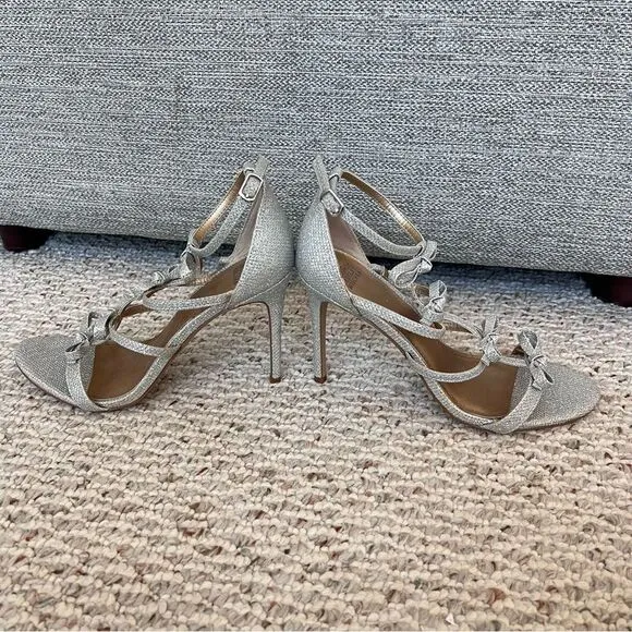 BADGLEY MISCHKA Strappy Stiletto Sandals Silver Metallic Leather Size 8.5