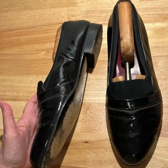 Bally men’s loafer shoes. Black patent leather. Made in Italy. Size 13.